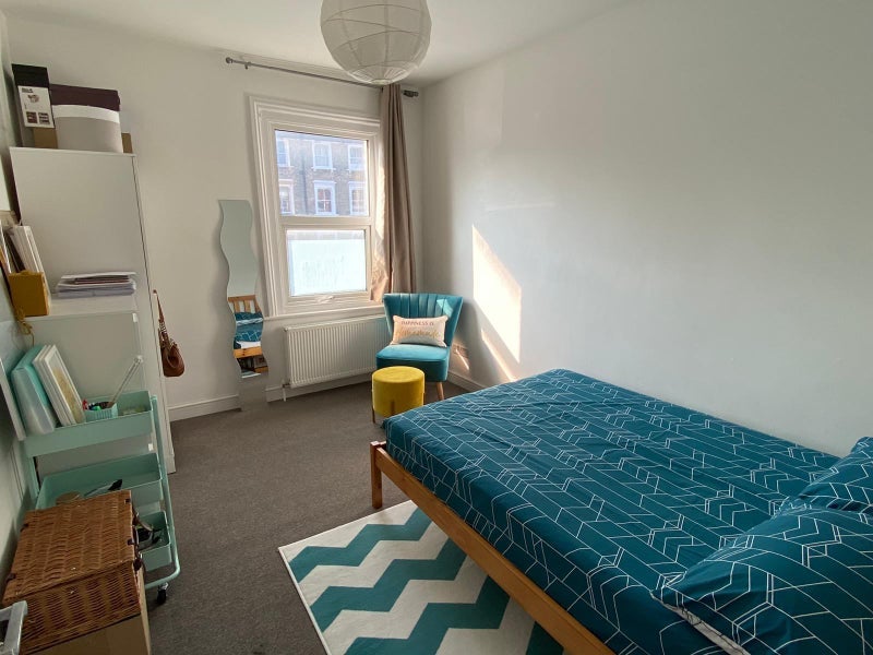Room Goldhawk Road in Greater London