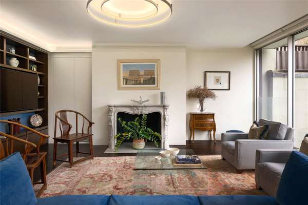 Flat St. James's Place in City of Westminster