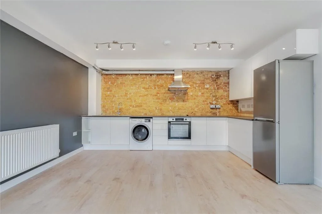 Flat Harbord Street in Greater London