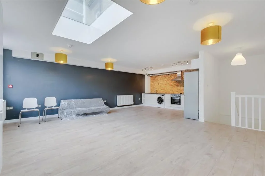 Flat Harbord Street in Greater London