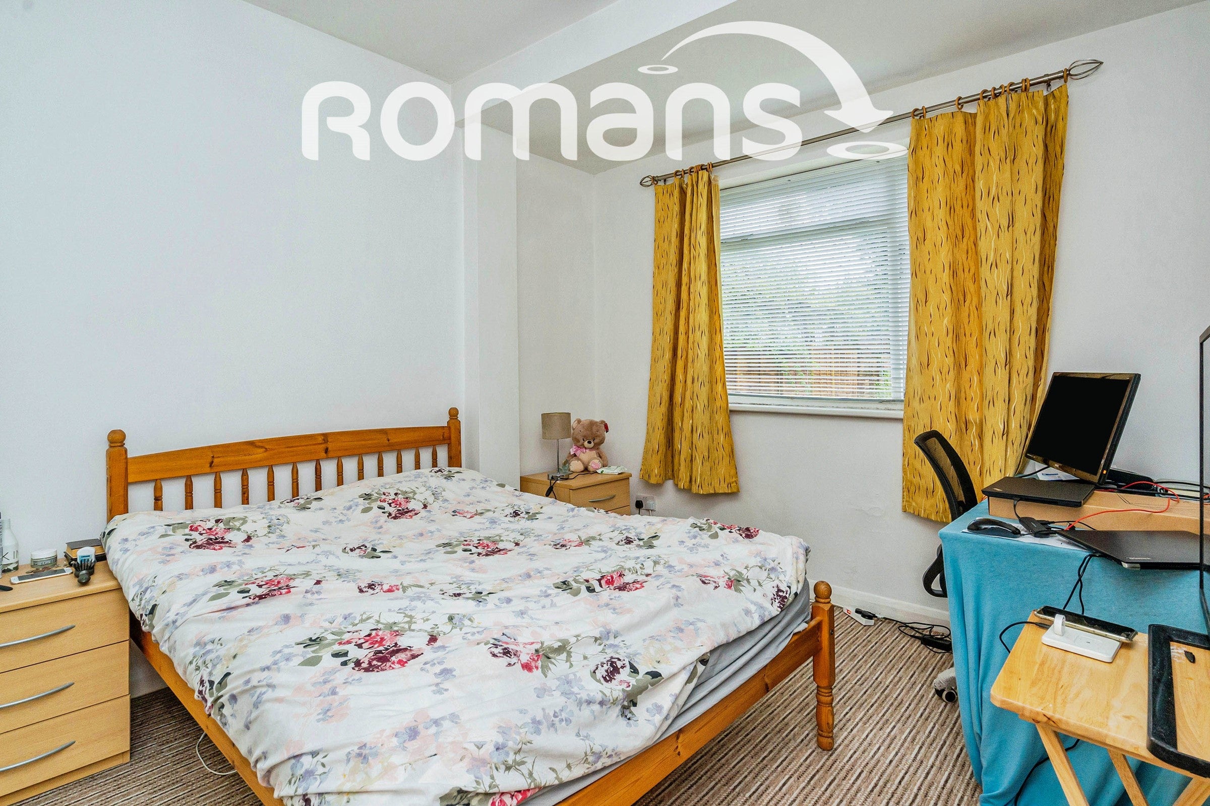 Flat Southwell Park Road in Surrey Heath