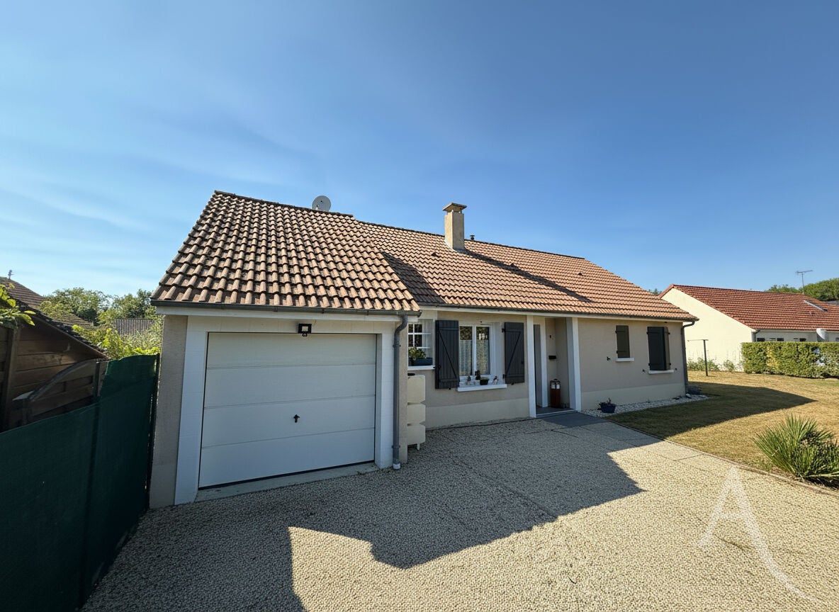 House Route de Neuillay in Méobecq