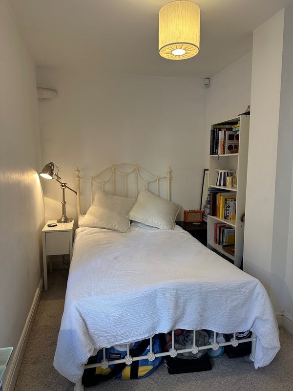 Room South Island Place in Greater London