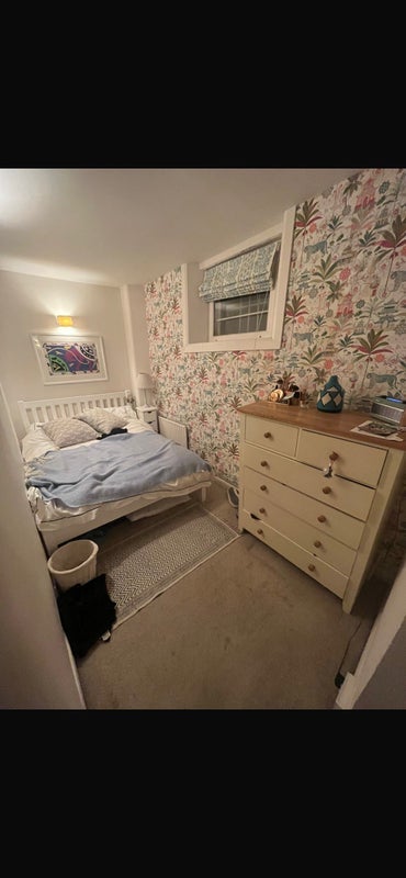 Room Gauden Road in Greater London