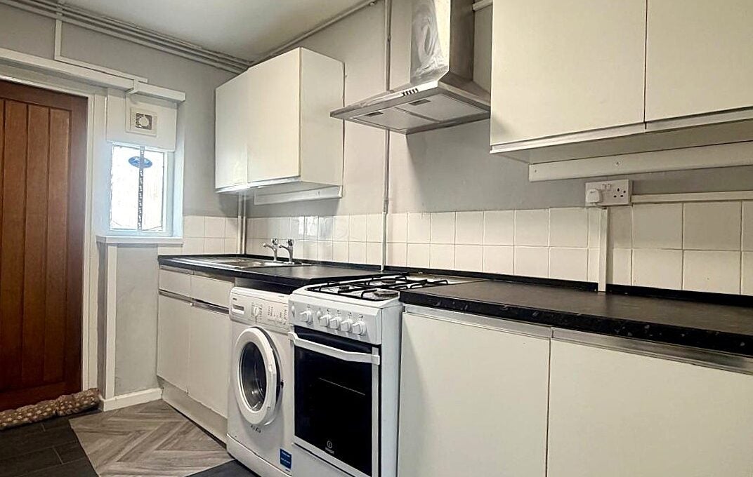 Flat Penarth Road in Cardiff