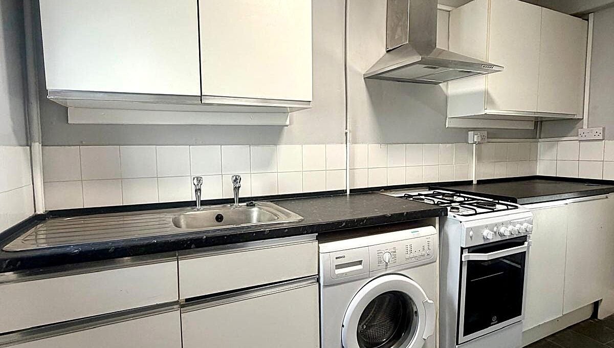 Flat Penarth Road in Cardiff