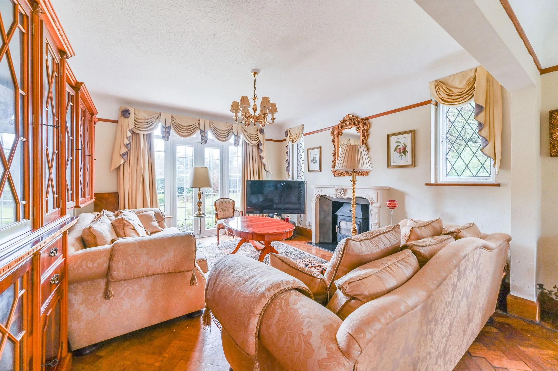 House Coombe Lane in Greater London