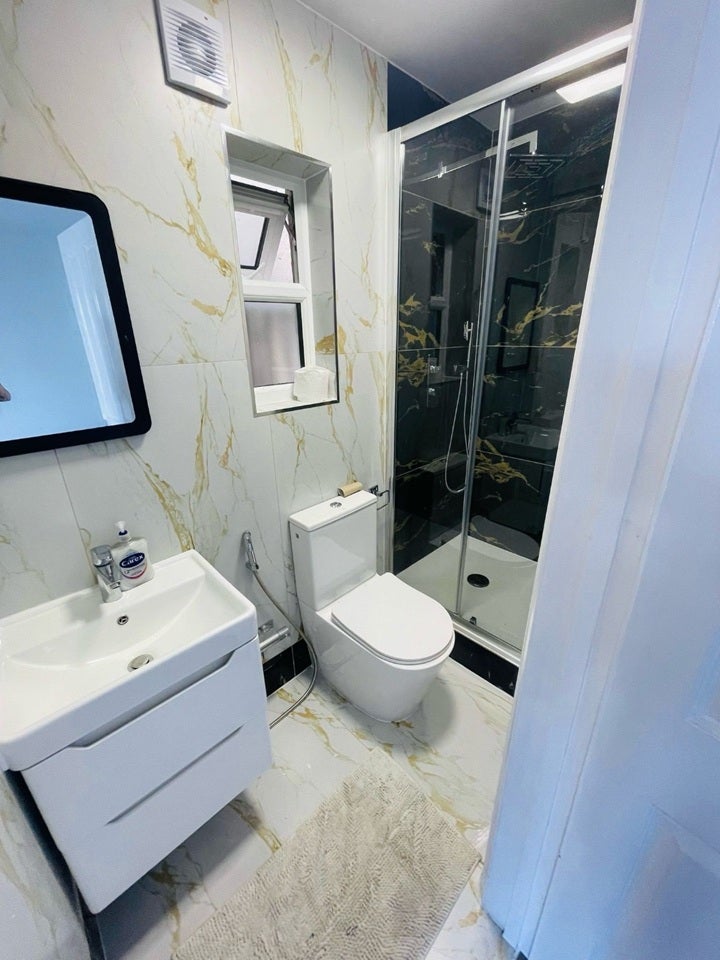 Flat Harewood Drive in Greater London