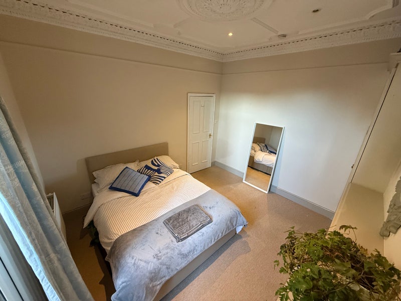 Room Pennard Road in Greater London