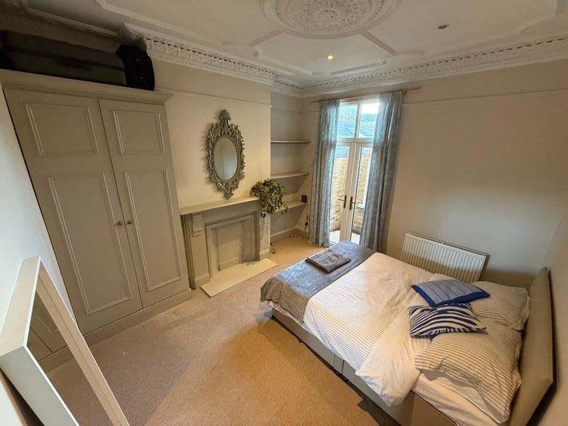 Room Pennard Road in Greater London