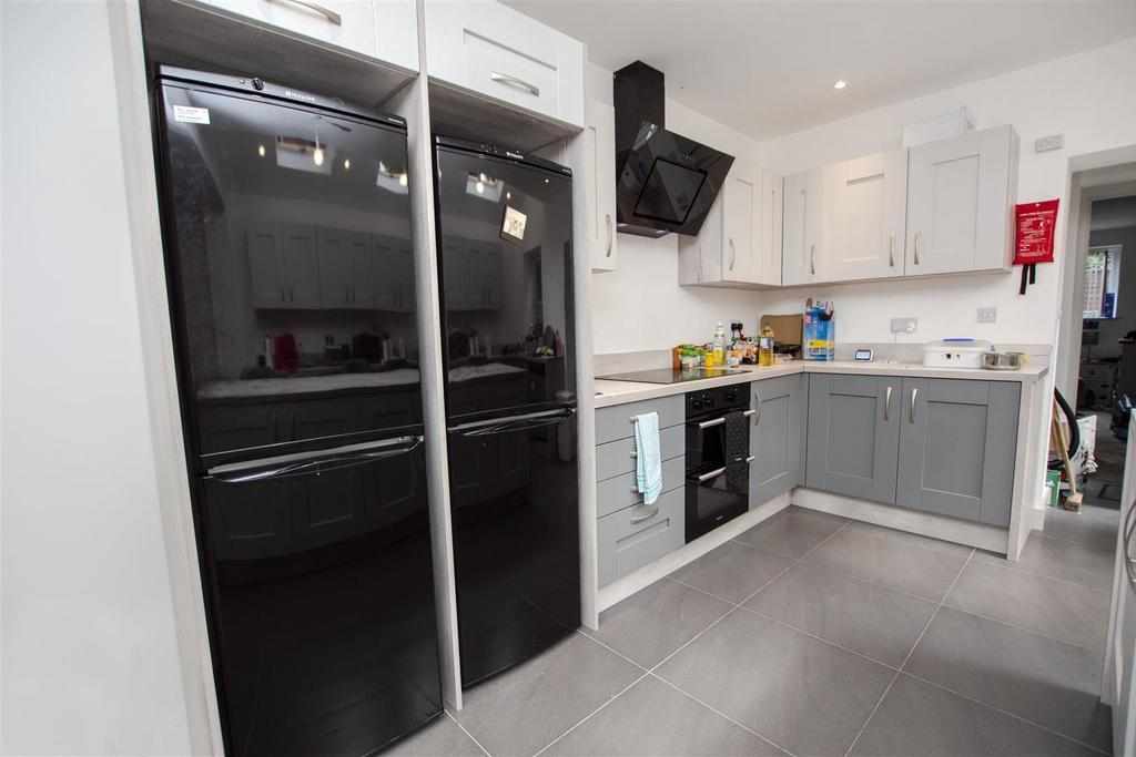 Flat Raddlebarn Road in Birmingham