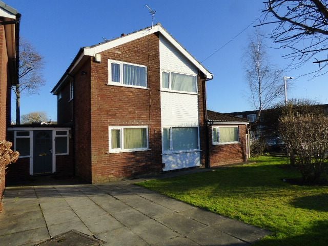 Room Haydock Drive in Hazel Grove