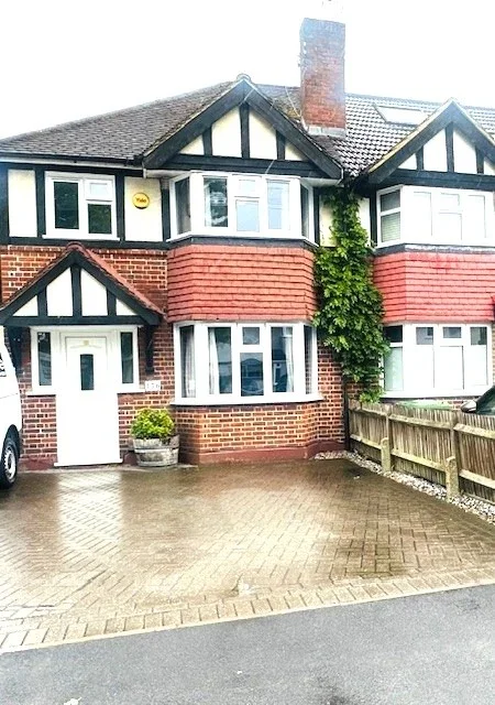 House Ashridge Way in Borough of Spelthorne