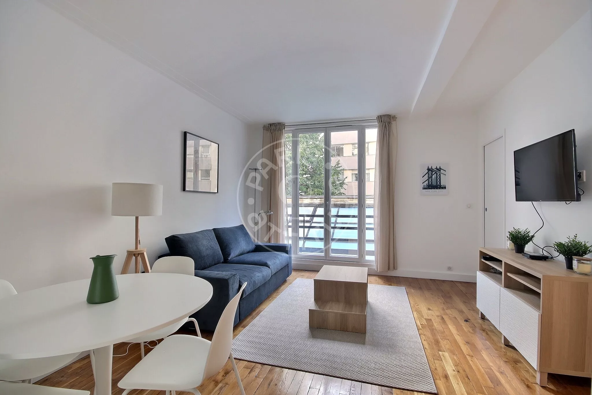 Flat Rue Émile Allez in Paris