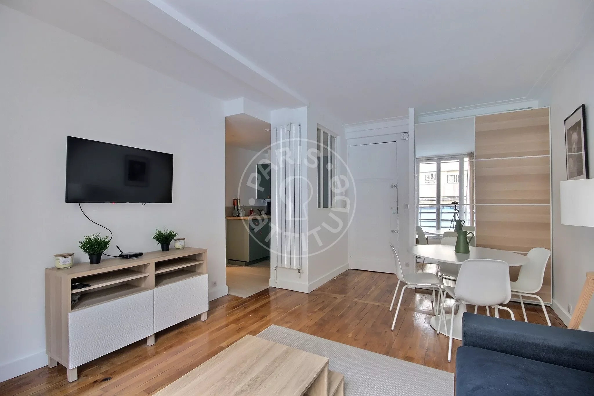 Flat Rue Émile Allez in Paris