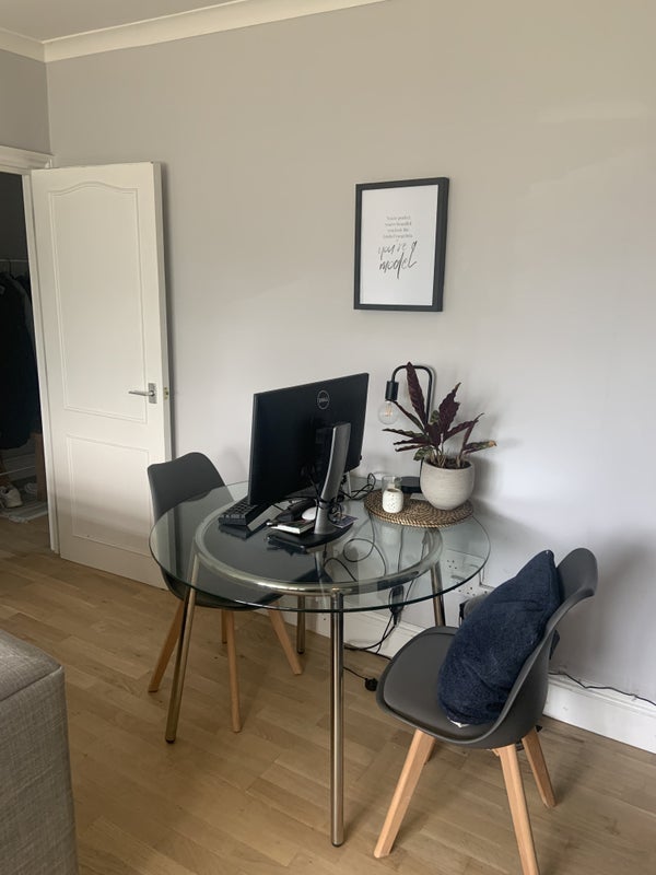 Flat Oak Lane in Greater London