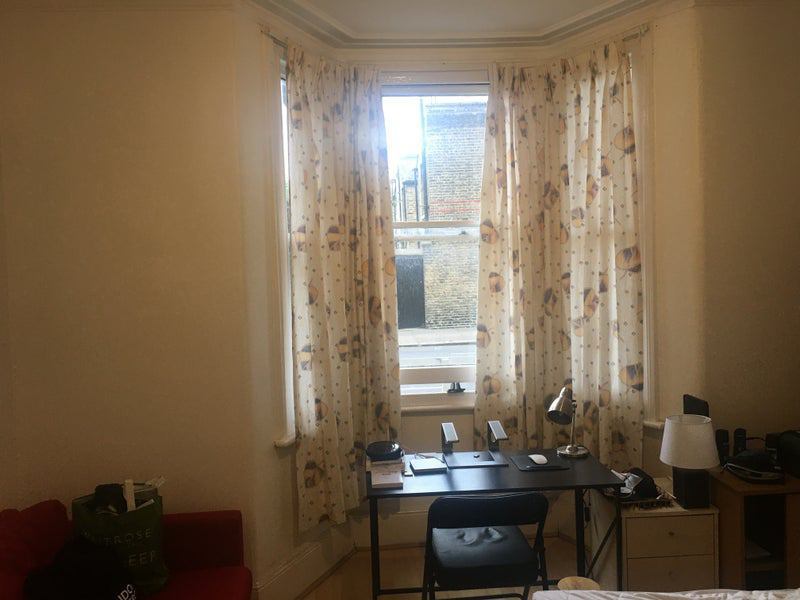 Room Brassey Square in Greater London