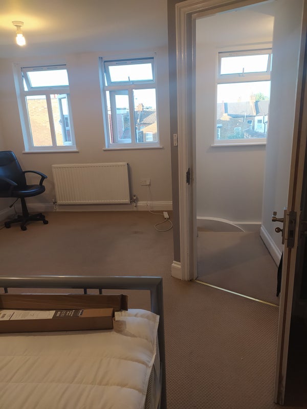 Room Churchill Road in Greater London