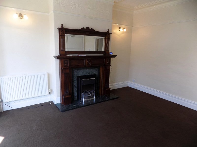 Flat Holmfield Road in Blackpool