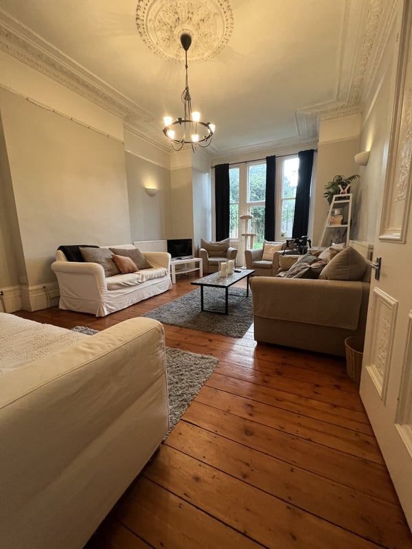 Room Nightingale Lane in Greater London