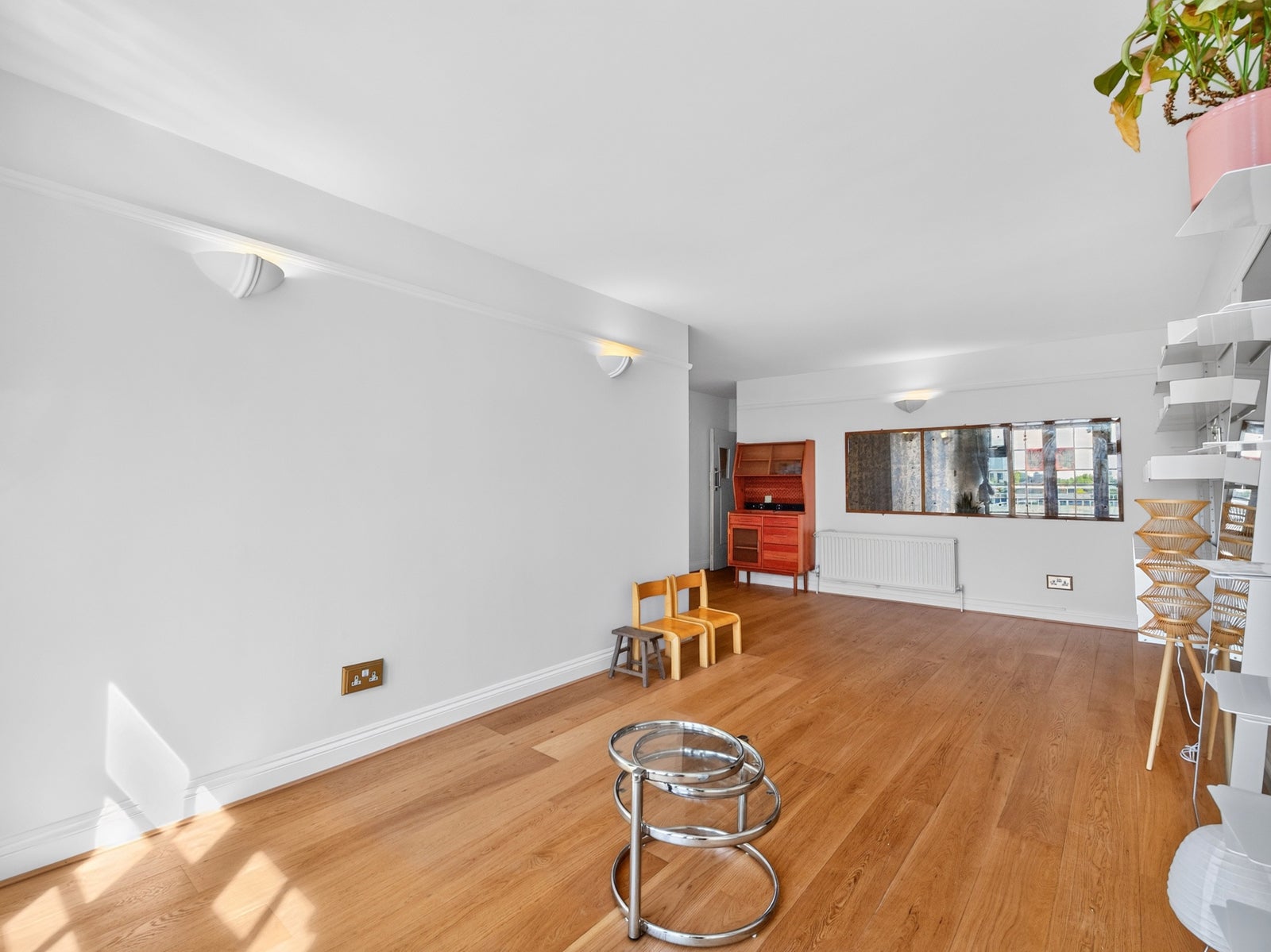 Flat Lower Clapton Road in Greater London