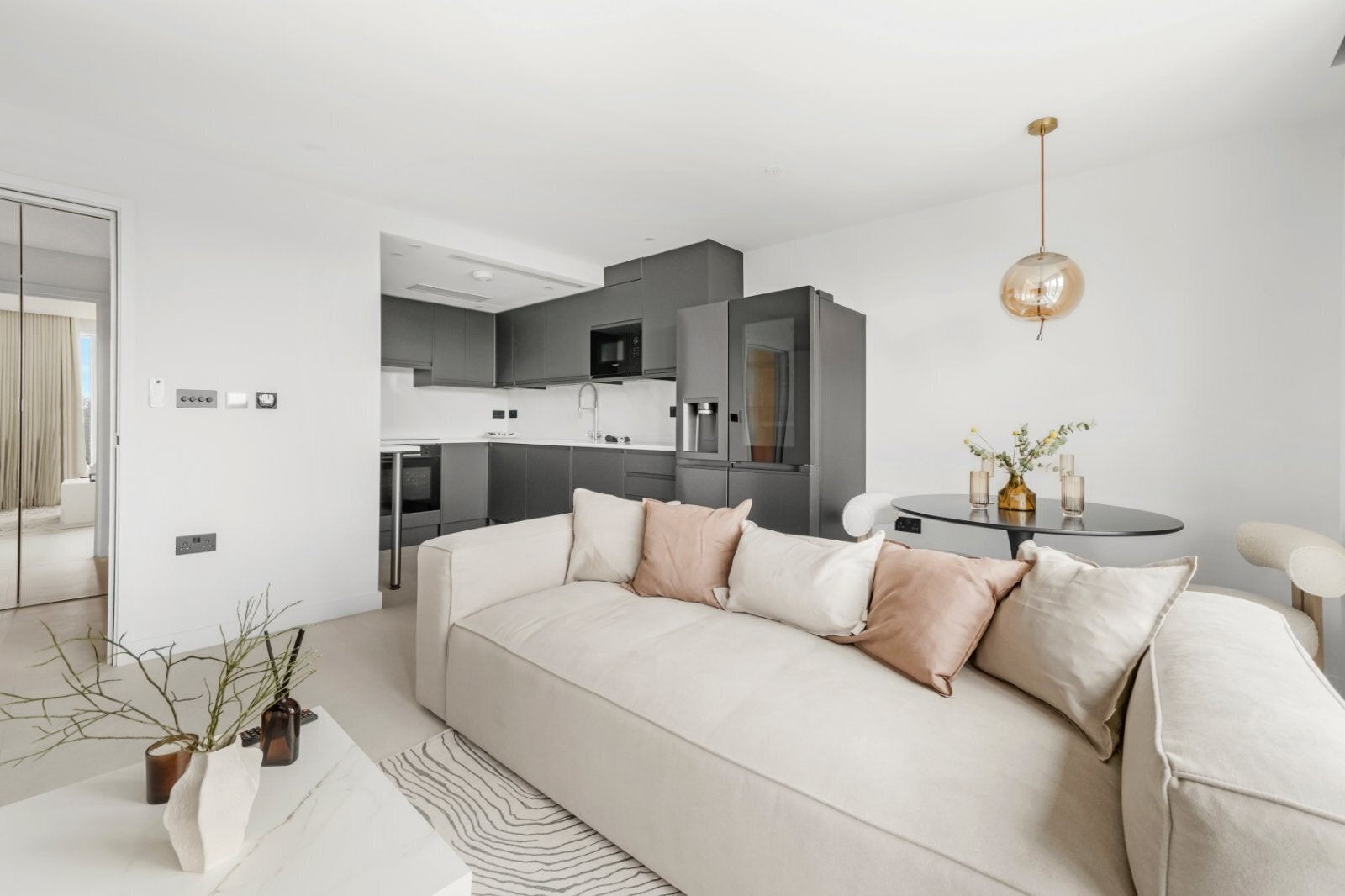 Flat Stean Street in Greater London