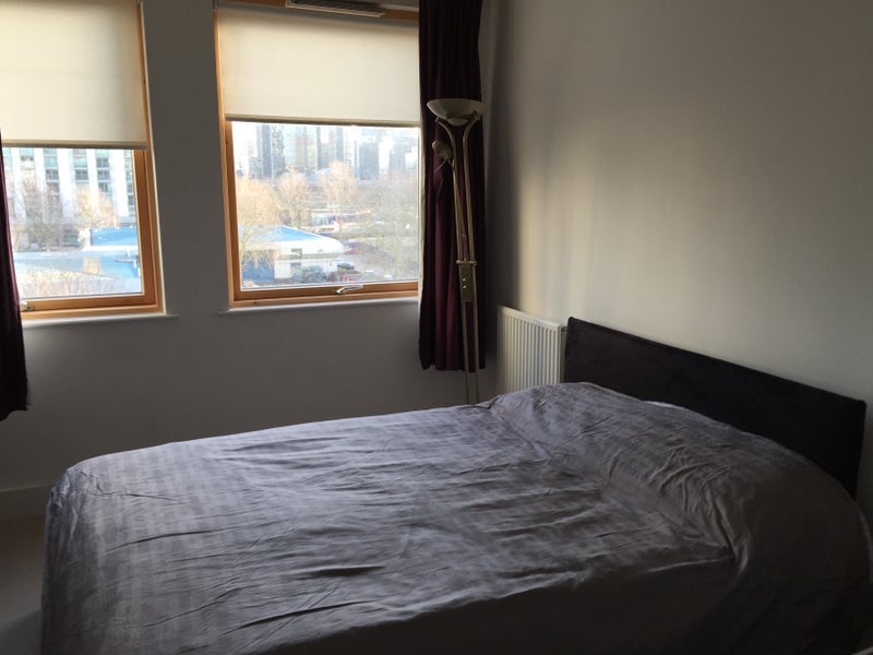 Room Mastmaker Road in Greater London