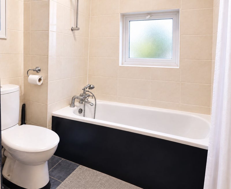 Room Deeley Road in Greater London