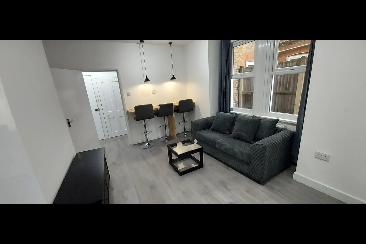 Flat Gilbey Road in Greater London