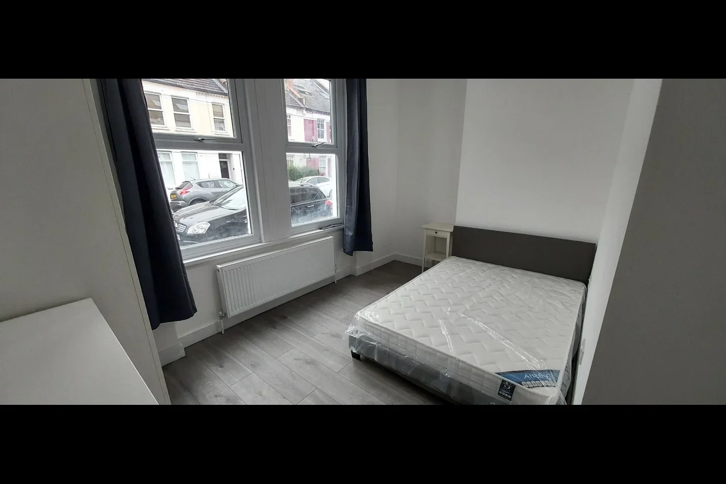 Flat Gilbey Road in Greater London