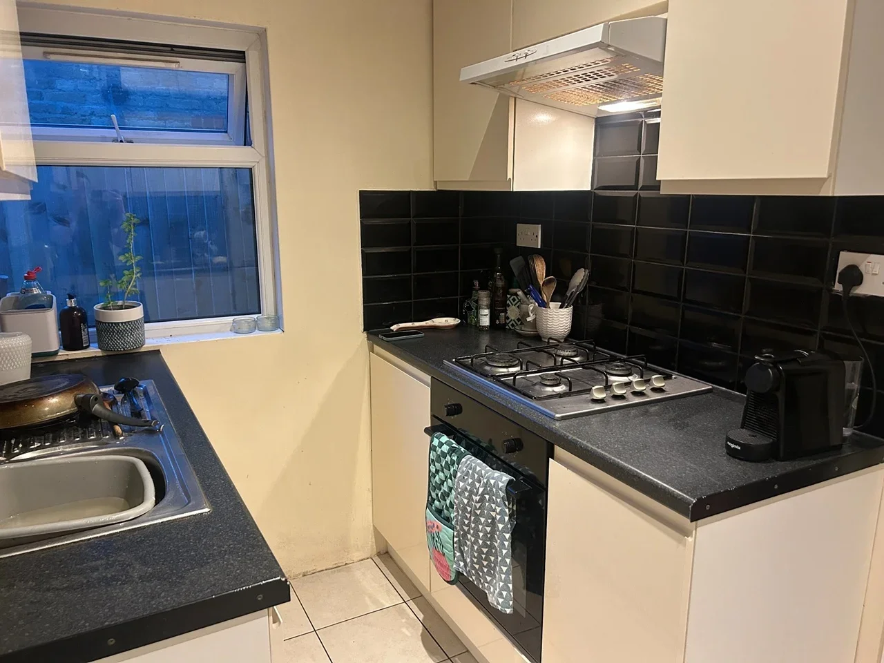 Flat Gilbey Road in Greater London