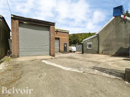 Flat Heol Groeswen in Pontypridd
