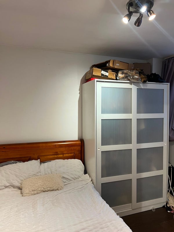 Room Alscot Road in Greater London