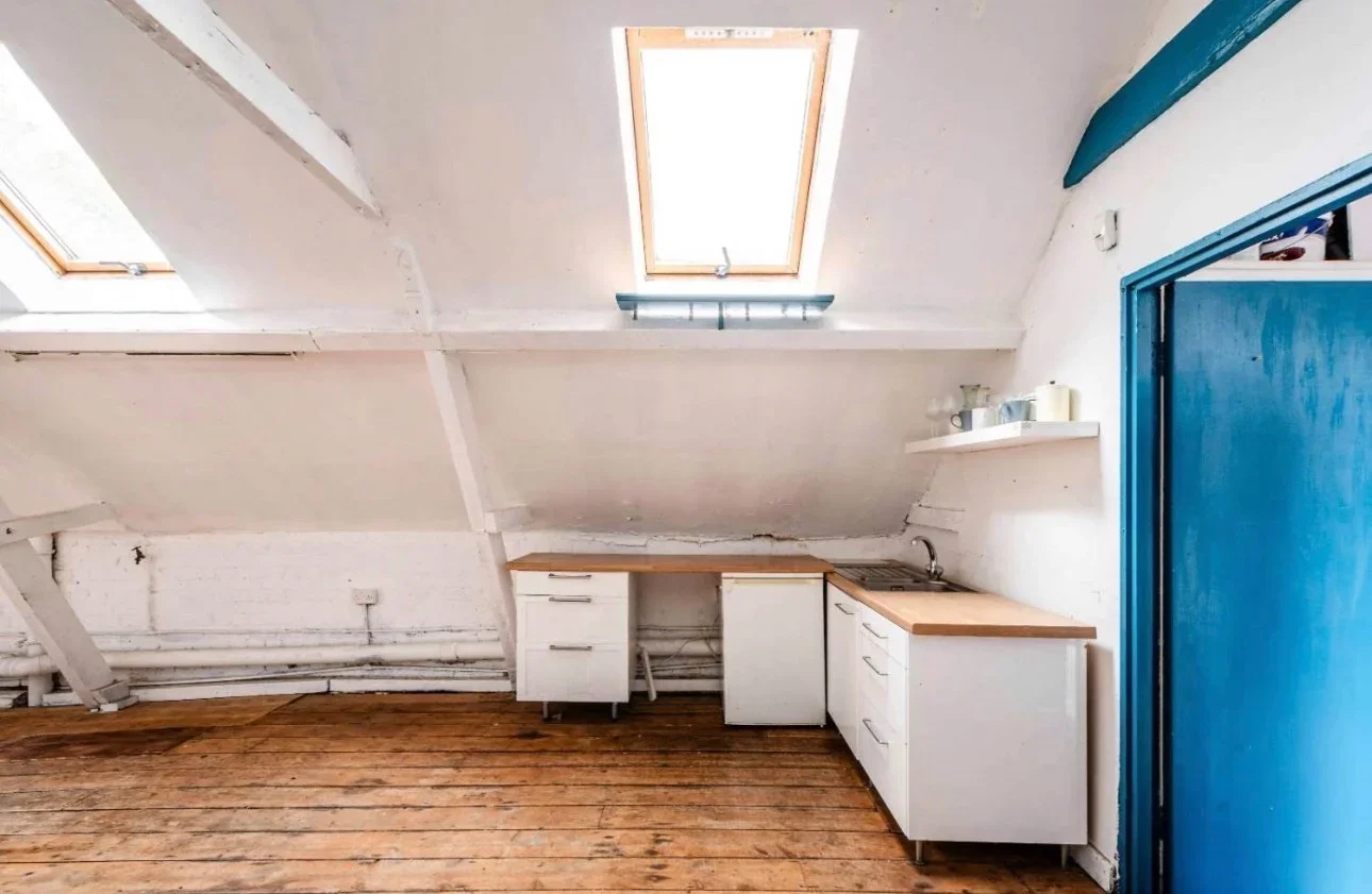 Room Mile End Road in Greater London
