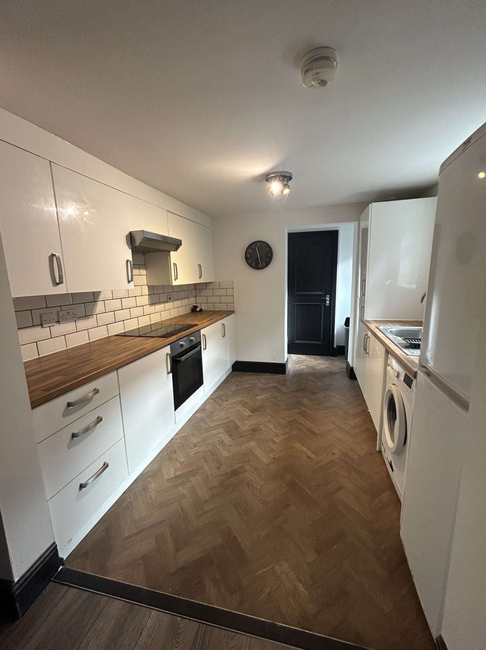 House Adderbury Grove in Hull