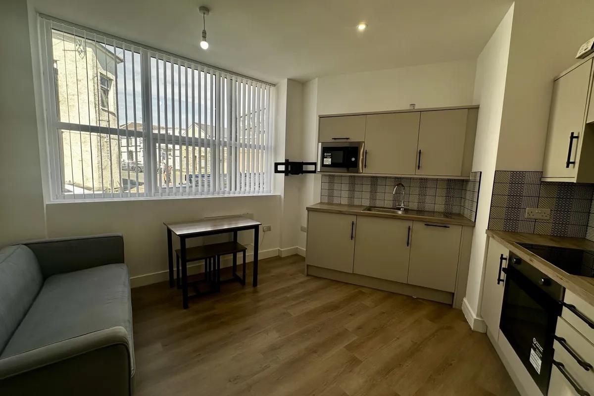 Flat Ludlow Street in Penarth