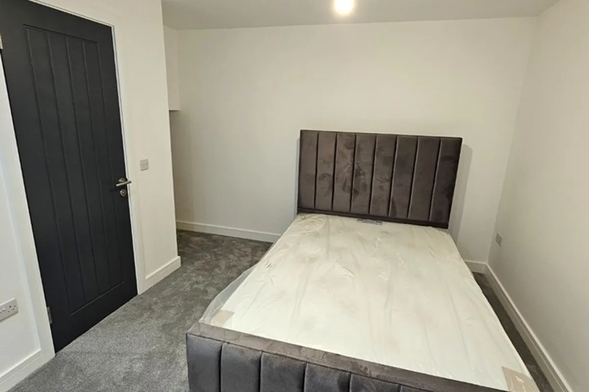 Flat Ludlow Street in Penarth