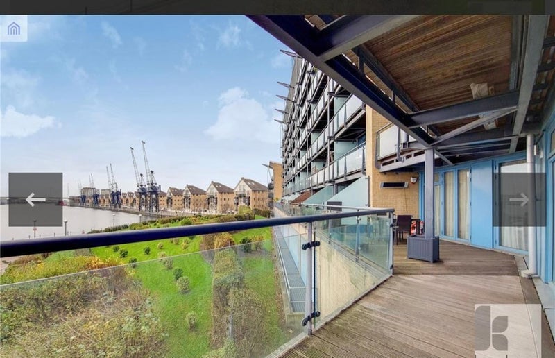 Flat Hanover Avenue in Greater London