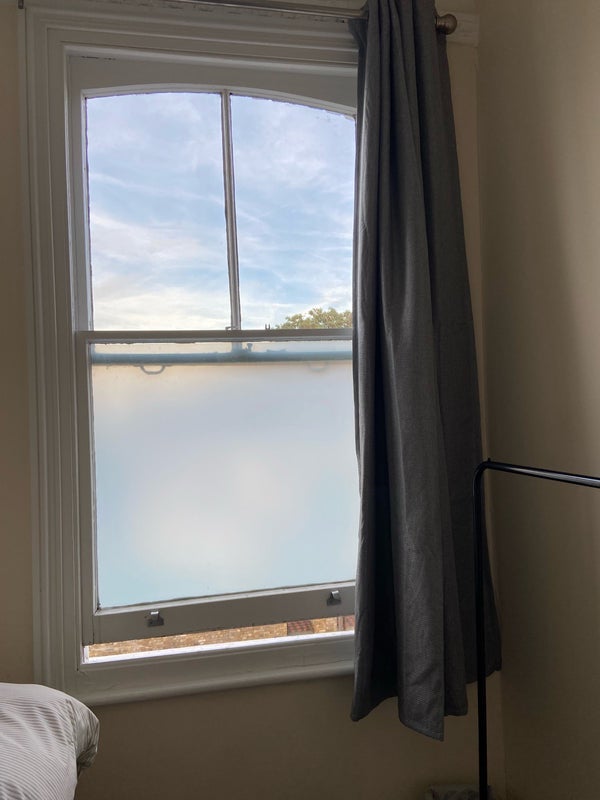 Room Ramsden Road in Greater London