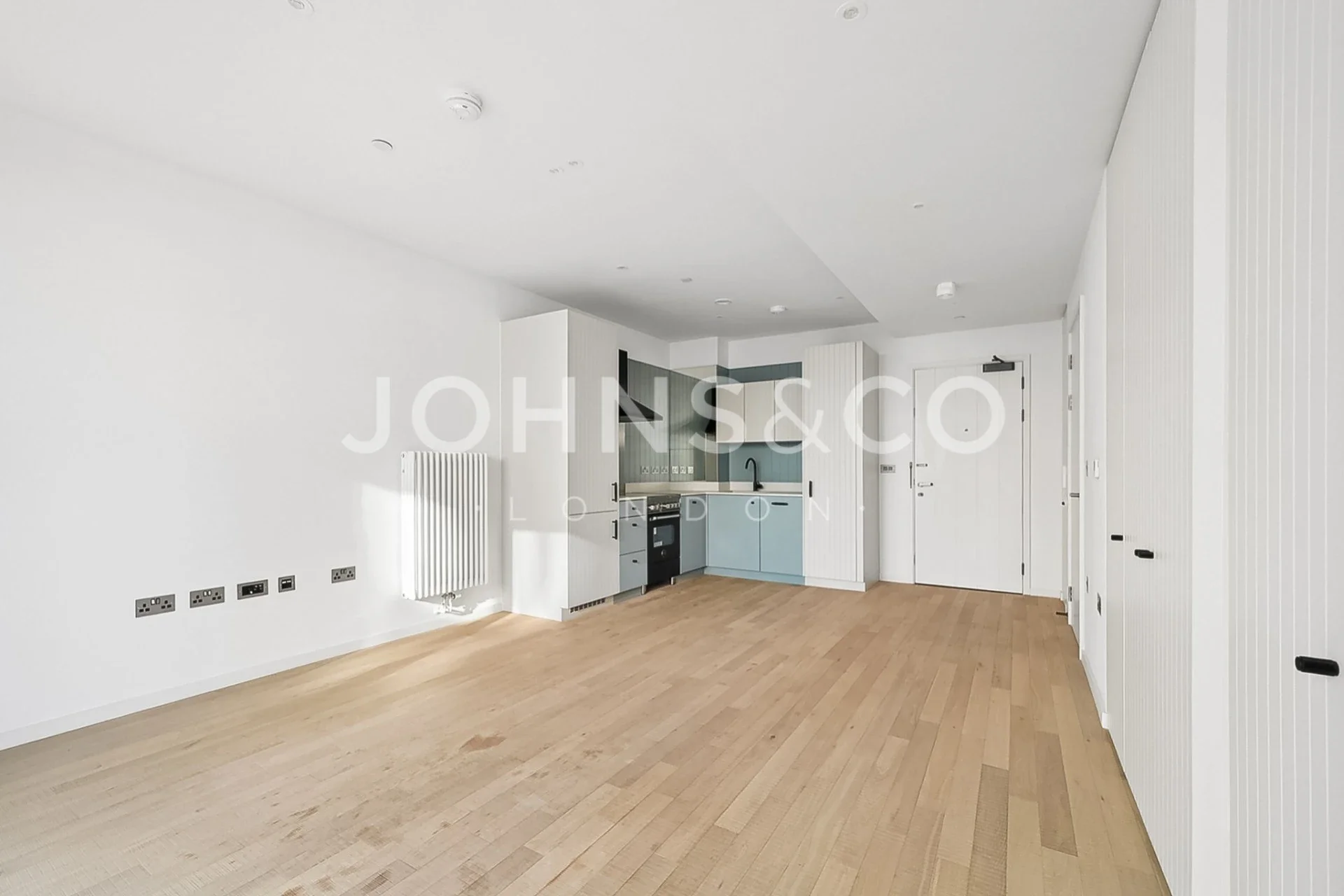 Flat Bradshaw Yard in Greater London