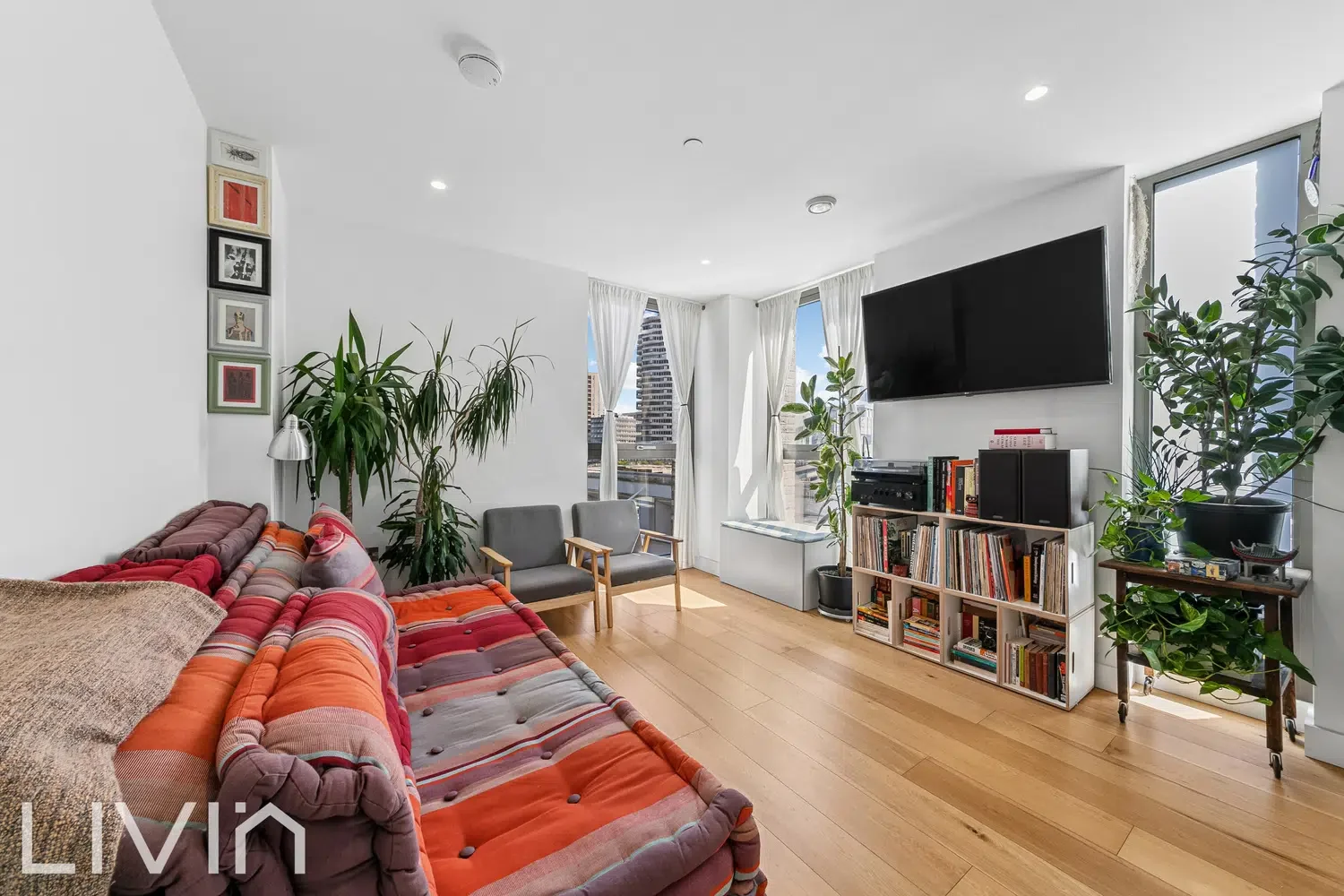 Flat Caithness Walk in Greater London