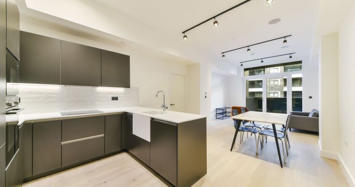 Flat Tannery Square in Greater London
