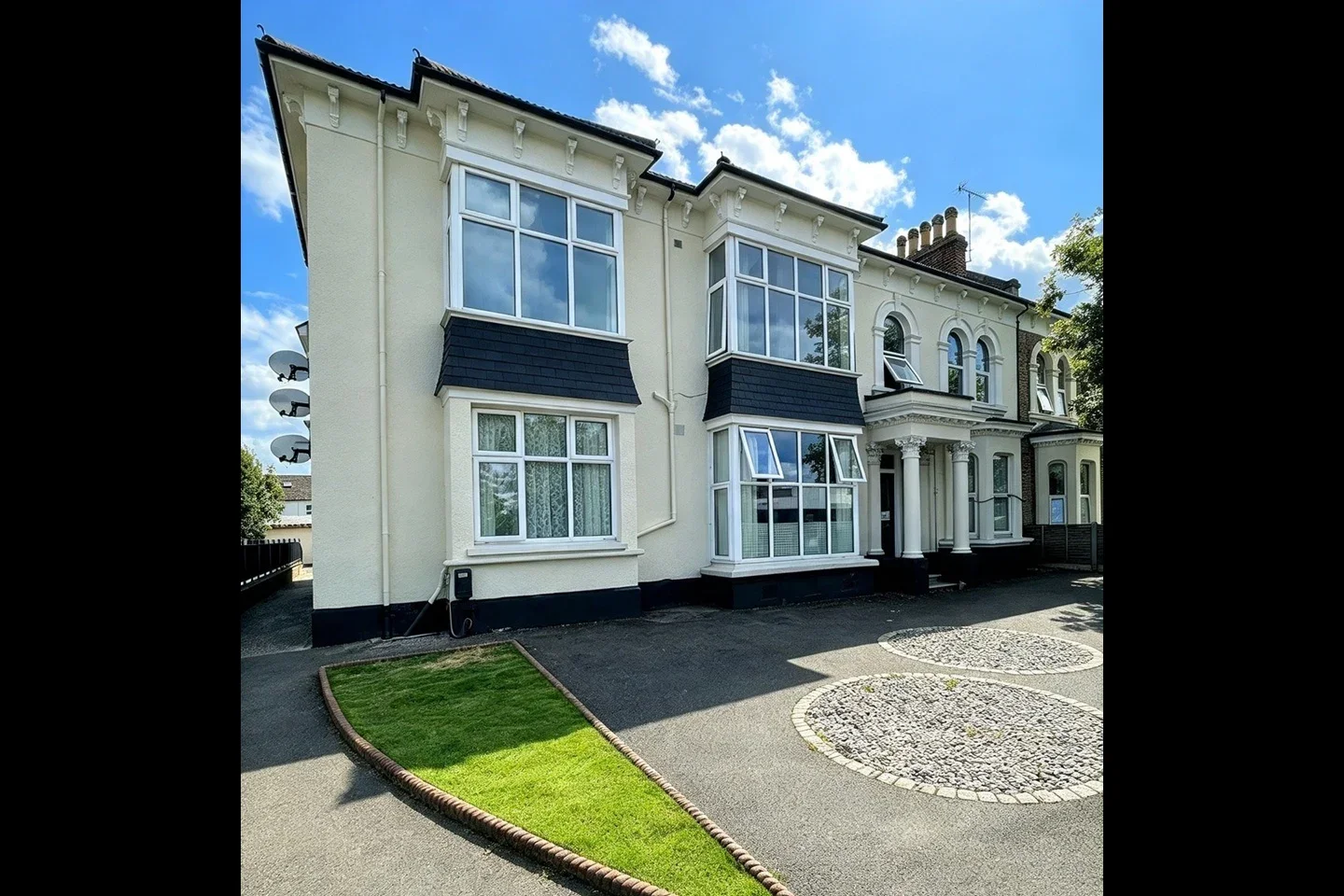 Flat Overcliffe in Gravesham