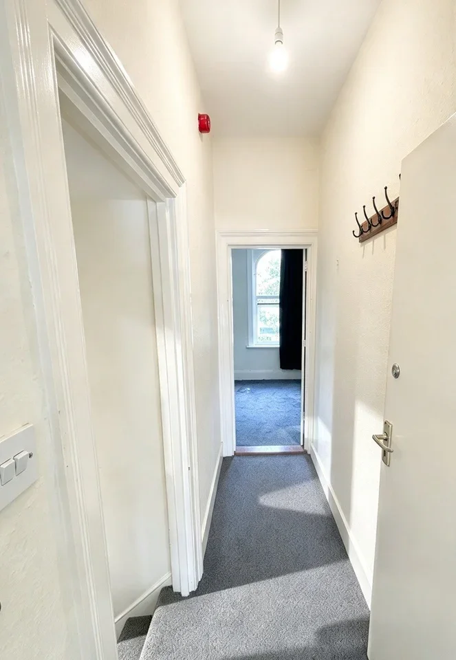 Flat Overcliffe in Gravesham