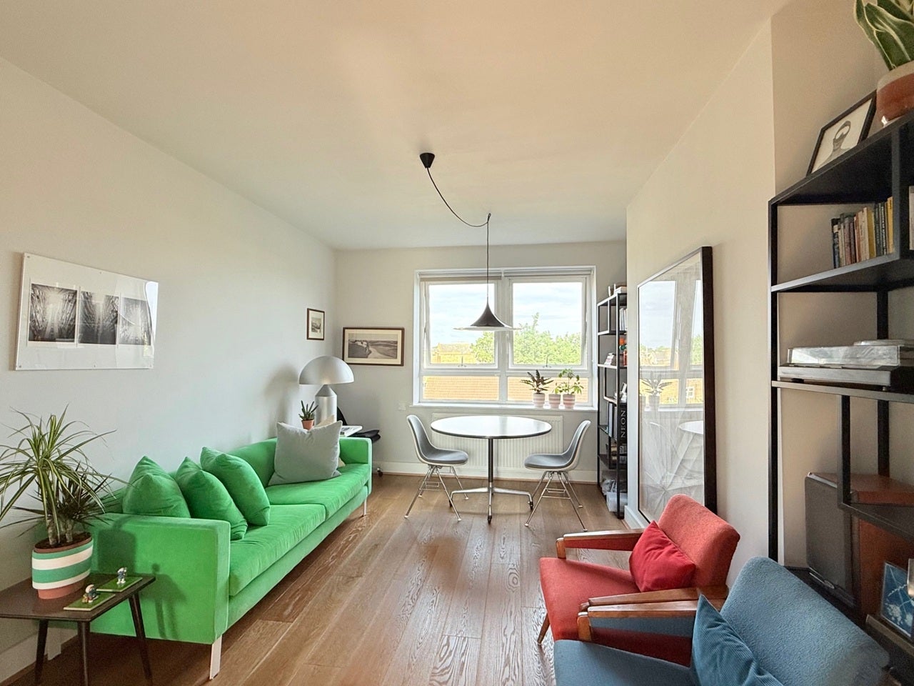 Flat Knebworth Road in Greater London
