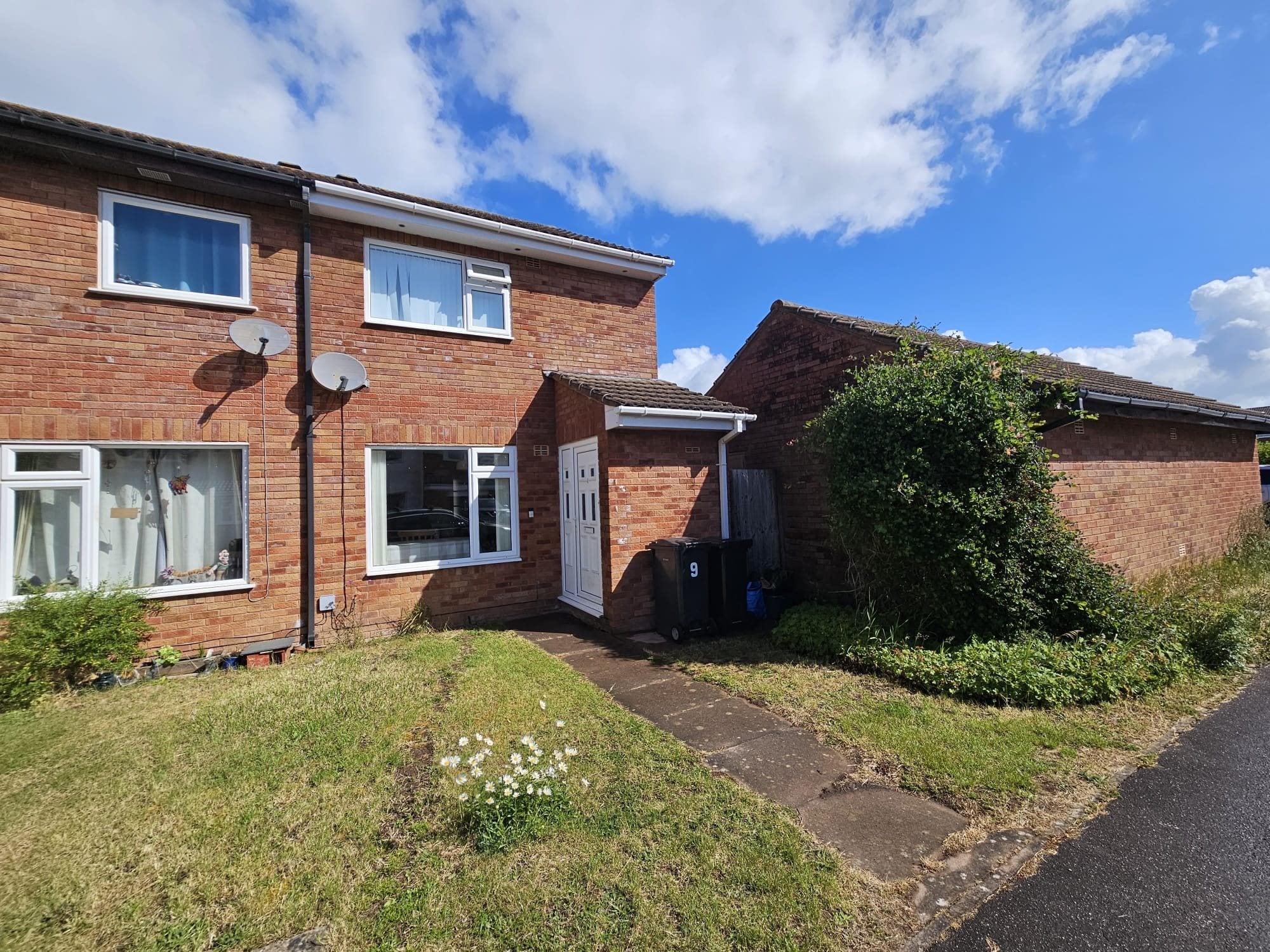 House Bartlett Close in Taunton