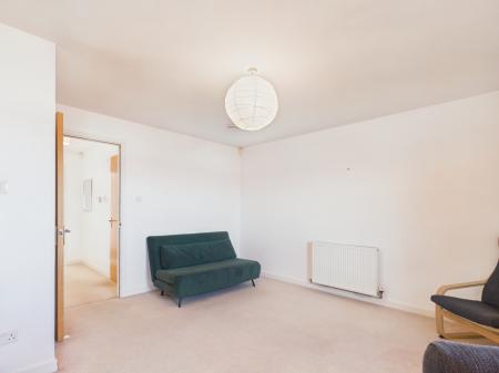 Flat Newhaven Place in City of Edinburgh