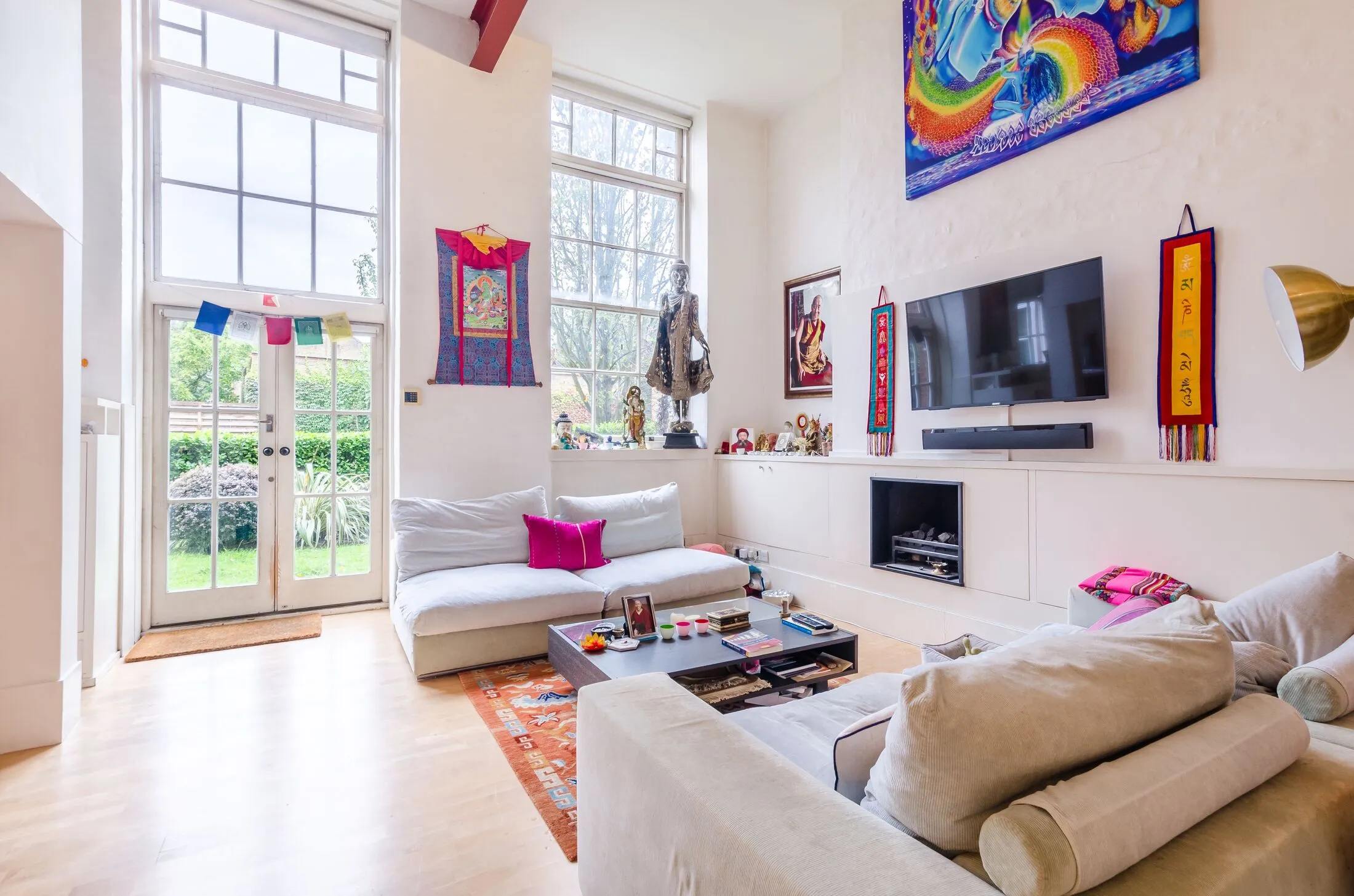 Flat Burns Road in Greater London