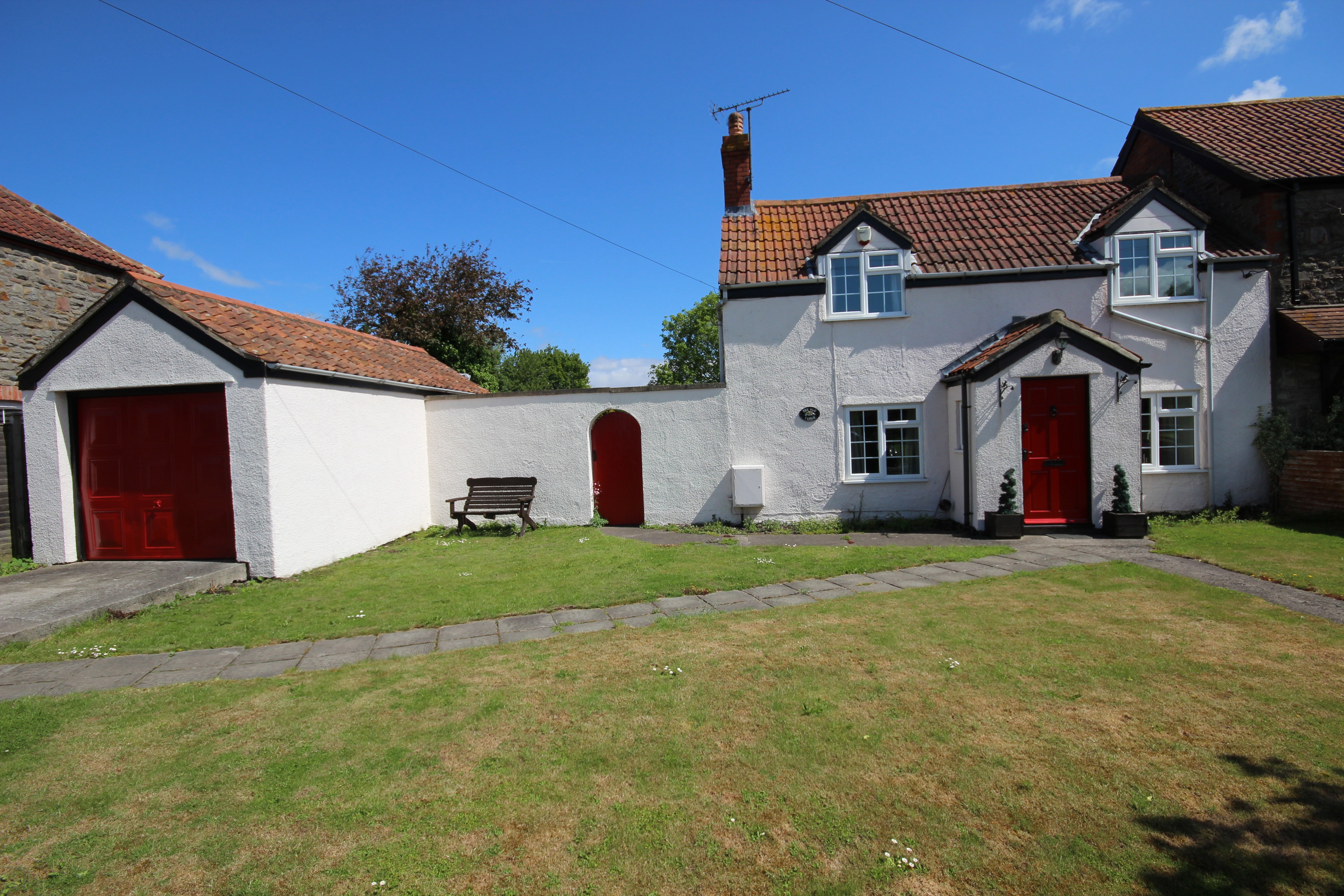 House Kenn Road in Kenn