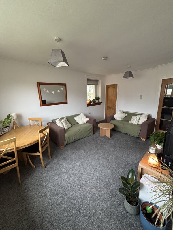 Flat Fergus Court in Glasgow